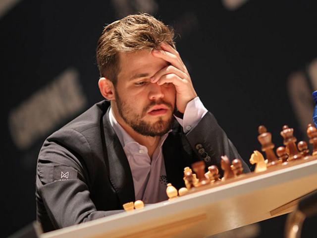 Vua cờ Carlsen tức giận vì 2 lần thua ở giải 8 đại cao thủ thế giới