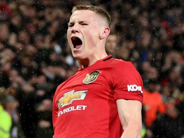 Tin HOT bóng đá tối 26/4: McTominay thừa nhận tiến bộ nhờ Ronaldo