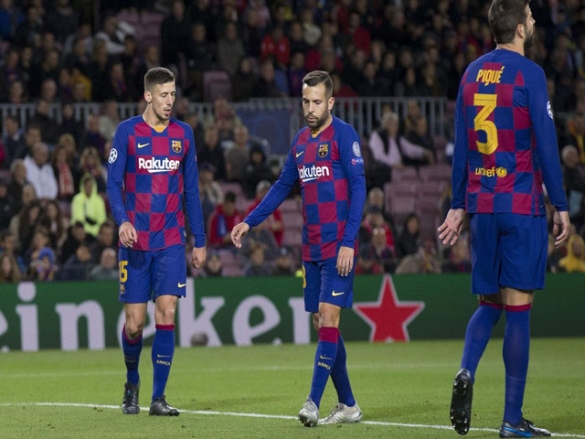 Choáng: Barca sẵn sàng bán phần lớn đội hình, cả châu Âu chờ ”rút ruột”