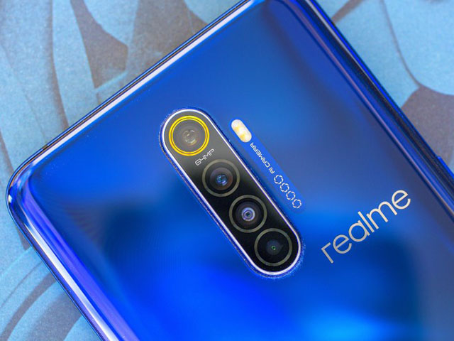 Realme X3 SuperZoom cấu hình khủng, giá siêu mềm lộ diện