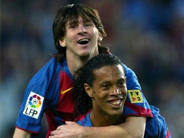 Tin HOT bóng đá tối 6/5: Đồng đội cũ khen Ronaldinho ”ăn đứt” Messi
