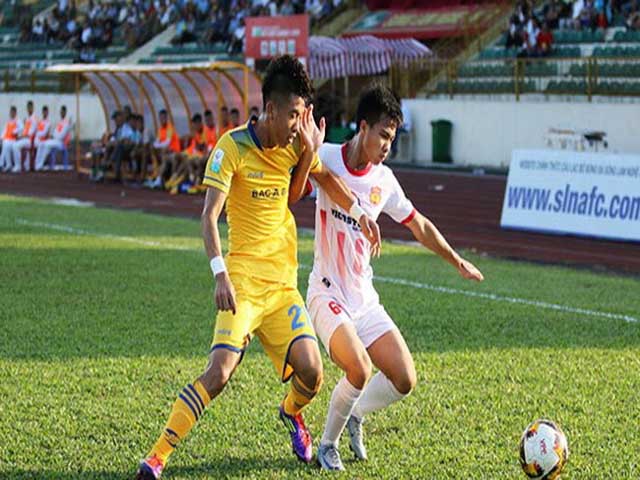 Trực tiếp bóng đá SLNA - Bình Định: Tranh chấp khu trung tuyến, liên tiếp cơ hội