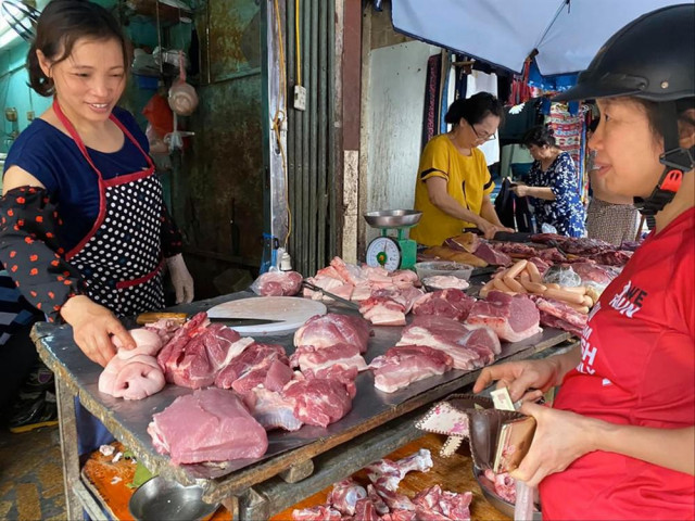 Giá thịt lợn lên 200 nghìn đồng/kg, cao chưa từng có