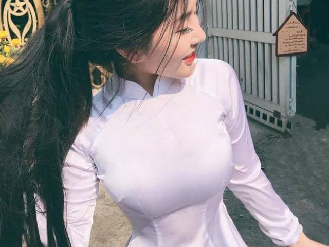 Những nữ sinh Việt nổi như cồn nhờ mặc áo dài trắng quá đẹp và gợi cảm