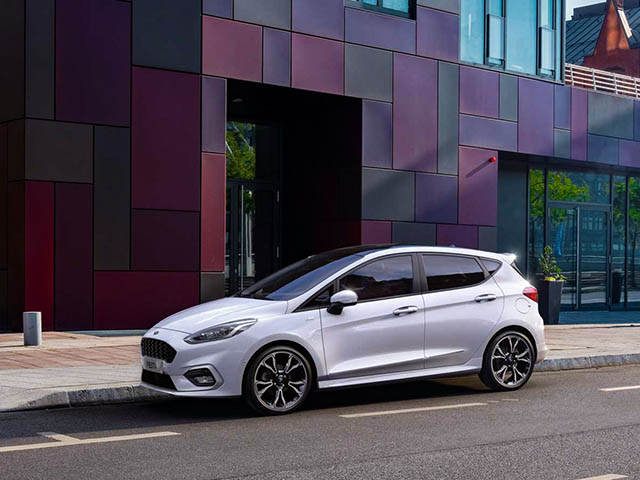 Ford Fiesta ra mắt phiên bản sử dụng động cơ lai Hybrid