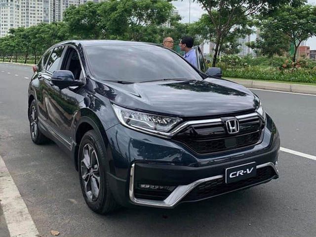 Honda CR-V bản lắp ráp tại Việt Nam xuất hiện trên đường phố