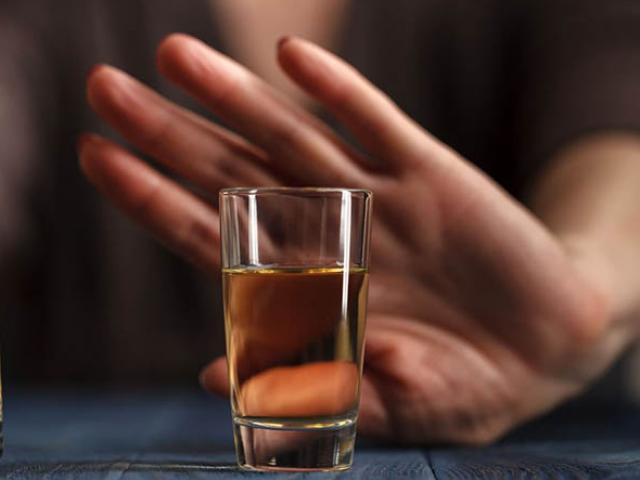 Uống rượu mà không làm tổn thương gan, bác sĩ khuyên ”chỉ cần chú ý đến 2 điều này”