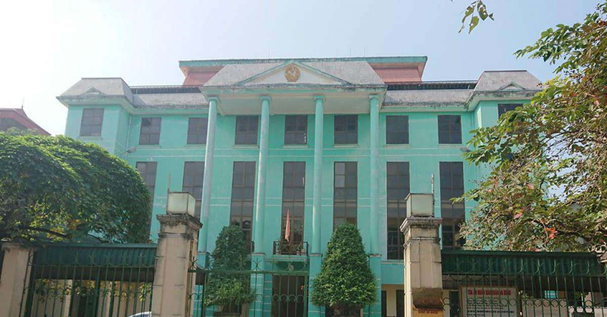 Bị cáo bỏ trốn khi bị dẫn giải đi xét xử ở Hà Nội