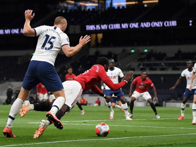 Tranh cãi Tottenham - MU: Trọng tài có đúng với 2 quả penalty cho ”Quỷ Đỏ”?