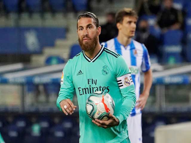 Tranh cãi: VAR bị tố thiên vị Real, ”ép” Barca nhường ngôi số 1 La Liga