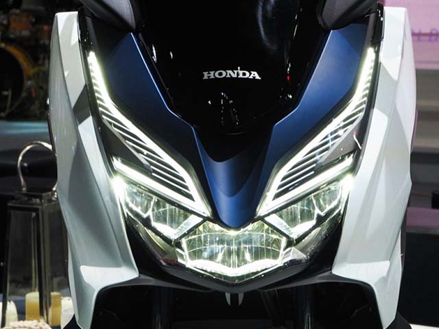 Honda chuẩn bị tung Forza 350: Yamaha XMAX 300 ”sống trong lo sợ”