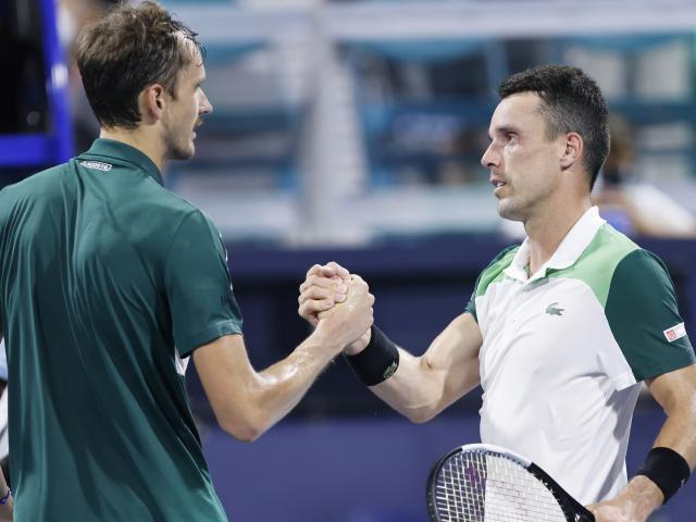 Video tennis Medvedev - Bautista Agut: Hung thần đáng sợ, kết cục choáng váng (Tứ kết Miami Open)