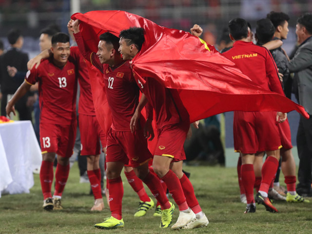 Giật mình đội tuyển Việt Nam trên bảng xếp hạng FIFA: Không thi đấu sẽ tăng hay xuống hạng?