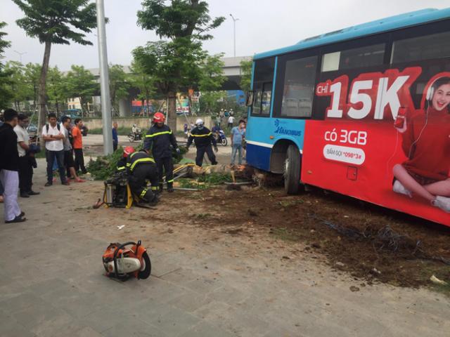 Vụ xe buýt tông chết người đi bộ trên vỉa hè: Phụ xe khai nguyên nhân tai nạn