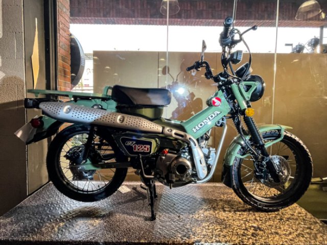 Honda CT125 màu Safari Green nhìn độc đáo