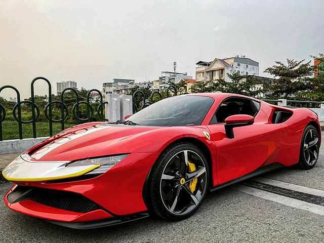 Siêu xe Ferrari SF90 Stradale thứ 3 có mặt tại Việt Nam