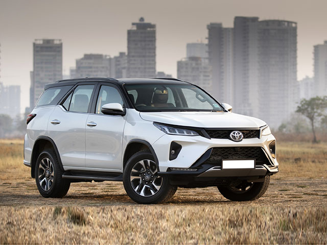 Giá xe Toyota Fortuner lăn bánh tháng 4/2021