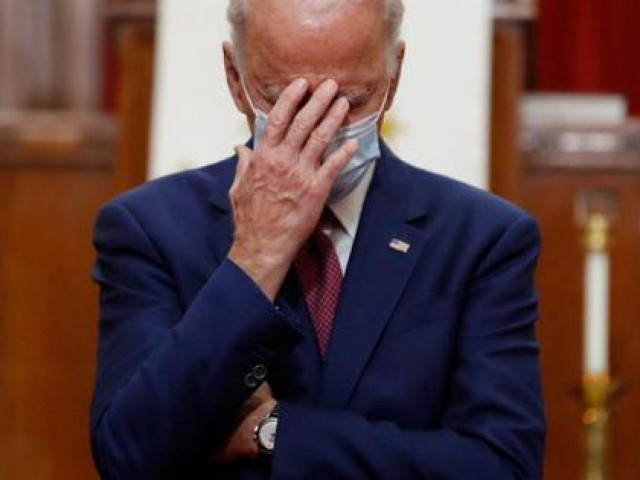 Thử thách xếp hàng chờ Tổng thống Joe Biden