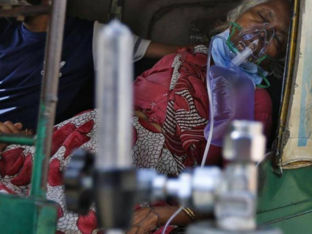 Những hình ảnh đáng sợ từ cuộc khủng hoảng dưỡng khí vì Covid-19 tại Ấn Độ