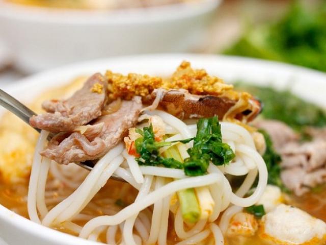 Ngoài phở bò, về Nam Định nhất định phải ăn bún đũa Chợ Rồng