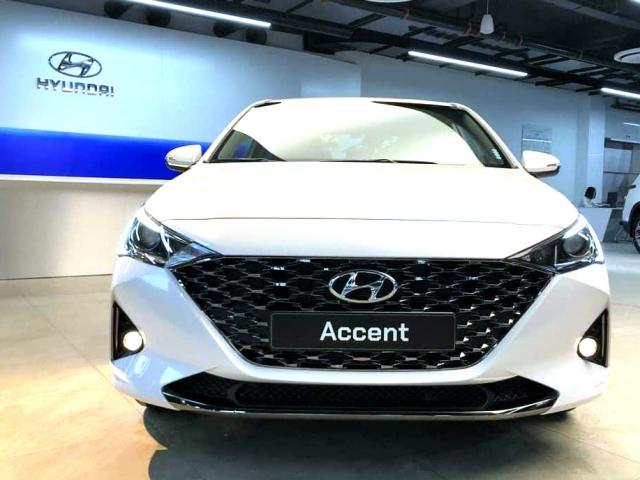 Giá xe Hyundai Accent 2021 mới nhất và thông số kỹ thuật