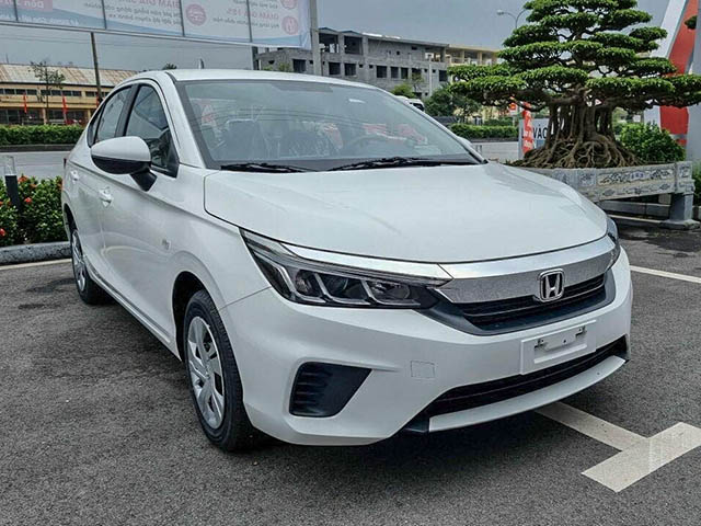 Cận cảnh Honda City bản E có giá bán 499 triệu đồng tại đại lý