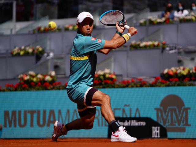 Trực tiếp tennis Madrid Open ngày 3: Nishikori ngược dòng xuất sắc, có vé đấu Zverev