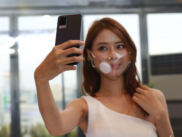 Vivo V21 5G có camera selfie ”khủng” 44MP, giá dưới 10 triệu