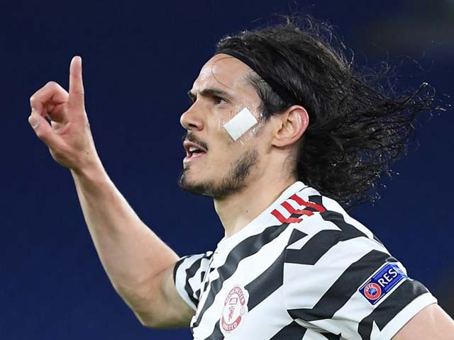 Cavani tái lập kỳ tích 64 năm, gây tranh cãi khi so sánh với Kane - Haaland