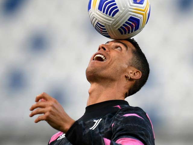 Báo Italia tin Ronaldo ”cãi” mẹ, không rời Juventus vì 2 “ma lực” này