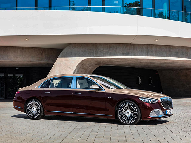 Mercedes-Maybach S650 vẫn được trang bị động cơ V12