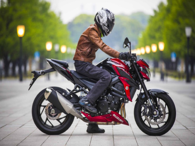 Hàng khủng 2021 Suzuki GSX-S750 tăng chất nam tính cho cánh mày râu