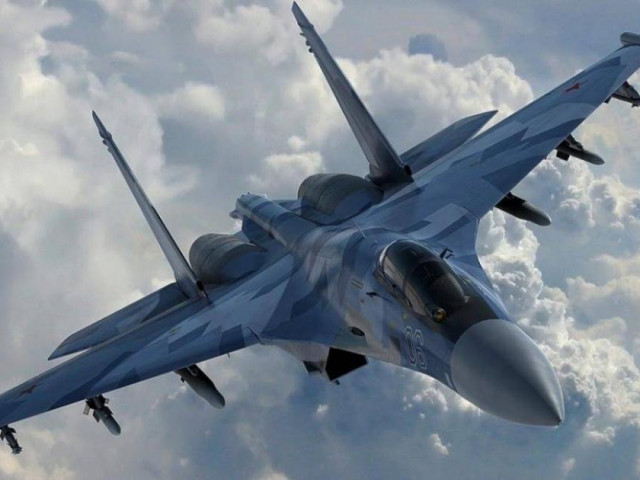 Một động tác của phi công Su-30 Nga là đủ để khiến 3 máy bay Pháp bỏ chạy