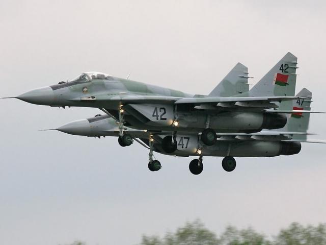 Belarus điều chiến đấu cơ MiG-29 ép máy bay nước ngoài hạ cánh để bắt người