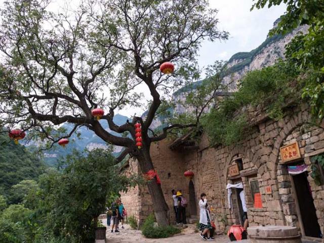 Làng cổ 1500 năm ẩn sâu trong núi ít ai biết tới ở  Trung Quốc