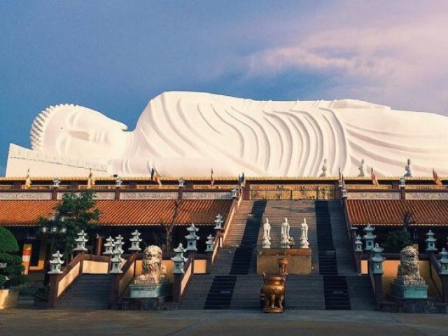 Chùa nào giữ kỷ lục về tượng Phật nhập niết bàn nằm trên mái dài nhất châu Á?