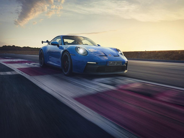 Porsche 911 GT3 2022 ra mắt, chào giá các đại gia từ 13,2 tỷ đồng