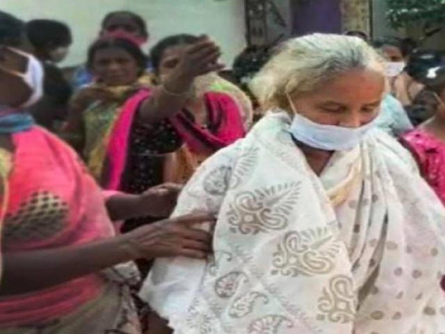 Ấn Độ: Hỏa thiêu thi thể ”người thân” chết vì Covid-19, hai tuần sau thấy đi bộ về nhà