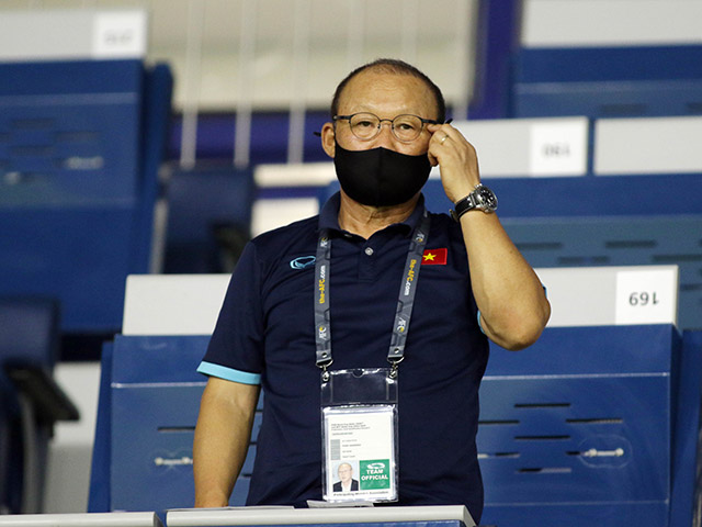 HLV Park Hang Seo ”đứng ngồi không yên” xem Indonesia đấu Thái Lan