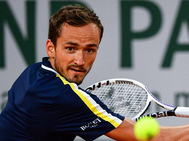 Trực tiếp Roland Garros ngày 6: Medvedev chạm trán ”người khổng lồ” 2m11