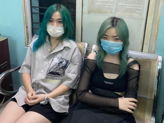 Cảnh sát cơ động bắt giữ 2 nữ sinh viên ở Hà Nội tàng trữ ma túy