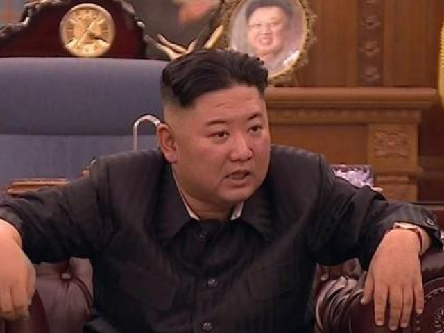 Ông Kim Jong-un gây xôn xao khi bất ngờ giảm cân