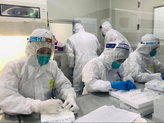 Đã có kết quả xét nghiệm SARS-CoV-2 của 242 người liên quan đến phụ nữ bán rau ở Hà Nội