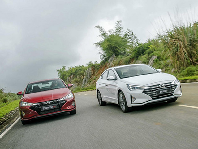 Hyundai Elantra được một số đại lý giảm giá lên đến 40 triệu đồng
