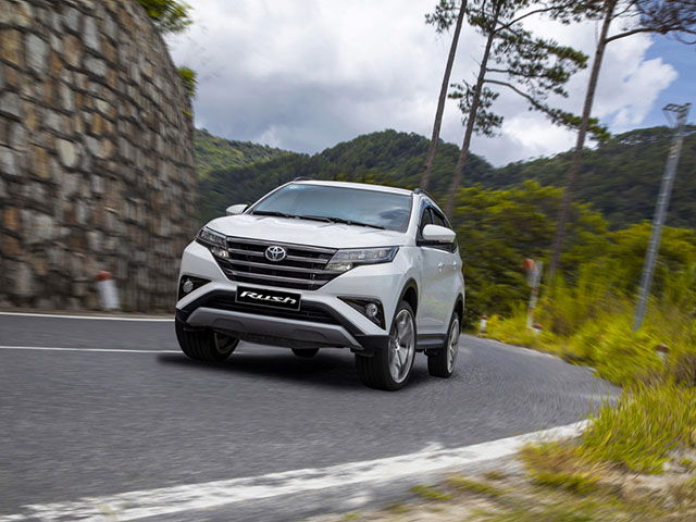 Giá xe Toyota Rush lăn bánh tháng 6/2021