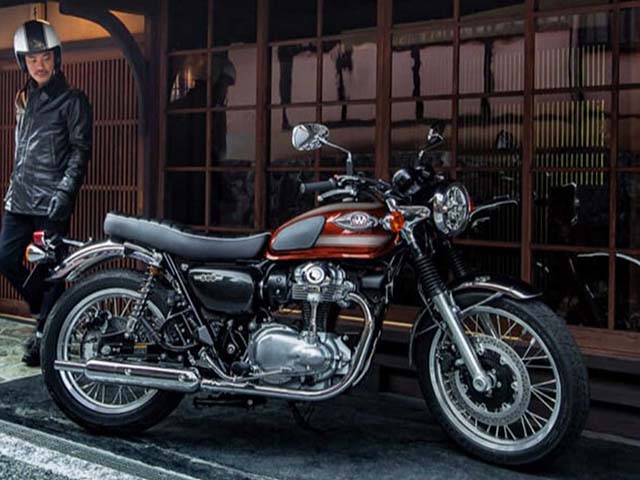 Kawasaki W800 2022 trình làng: Lịch lãm và mạnh mẽ