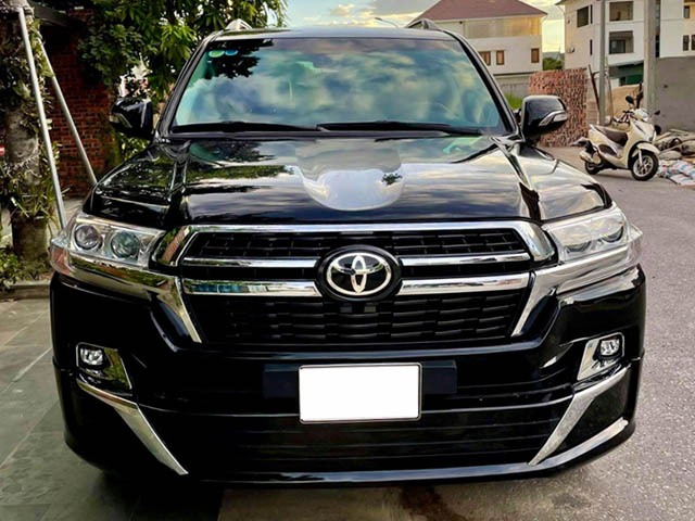 Khách Việt chịu chơi bỏ ra 320 triệu đồng ”lột xác” chiếc Toyota Land Cruiser đời 2011