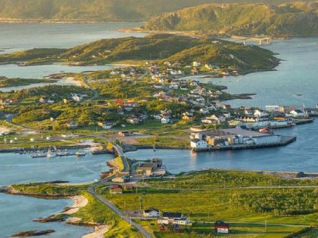 Kỳ lạ hòn đảo ở Na Uy đón ánh mặt trời suốt 69 ngày/năm