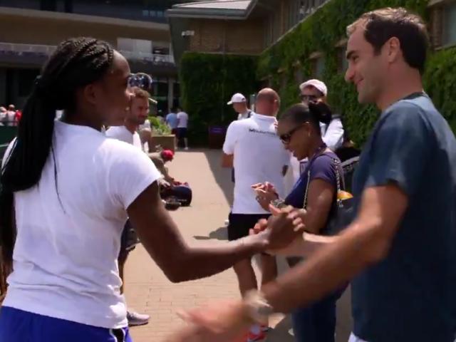Nữ sinh cấp 2 lại gây chấn động Wimbledon: Federer đến tận nơi chúc mừng