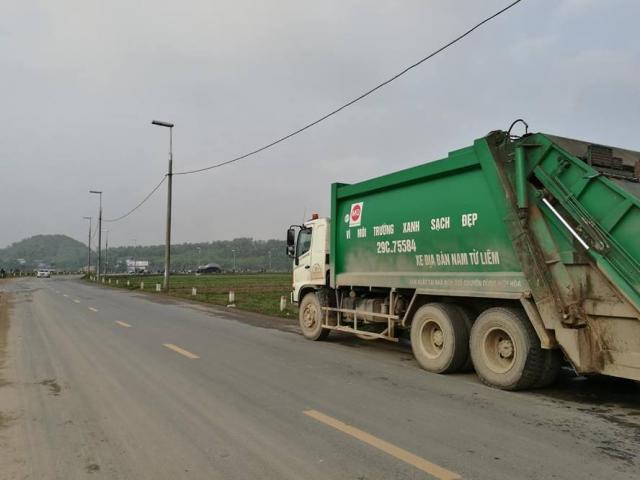 Giá đền bù đất tăng lên 5 lần, dân tháo gác chắn giải phóng bãi rác Nam Sơn